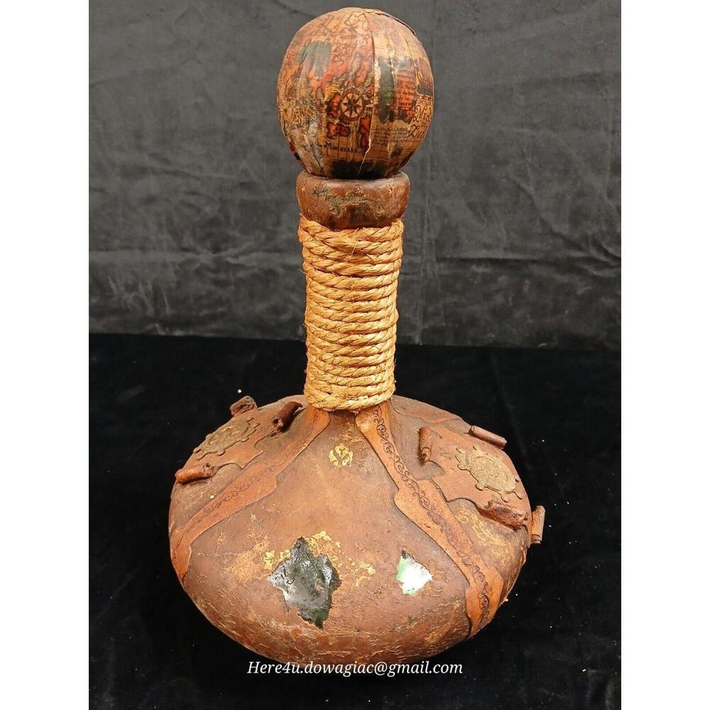 Vtg Old-World Pirate Decanter Made in Italy, Glass Bottle Covered In Leather